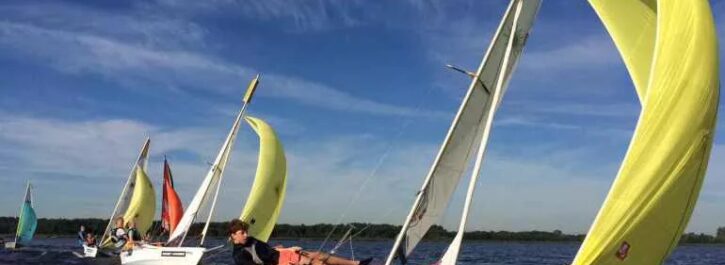 Zeilcursussen en privé zeillessen op Strand Meeroevers